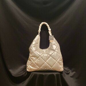 Stunning House of Harlow 1960 Pearelscent puffer bag